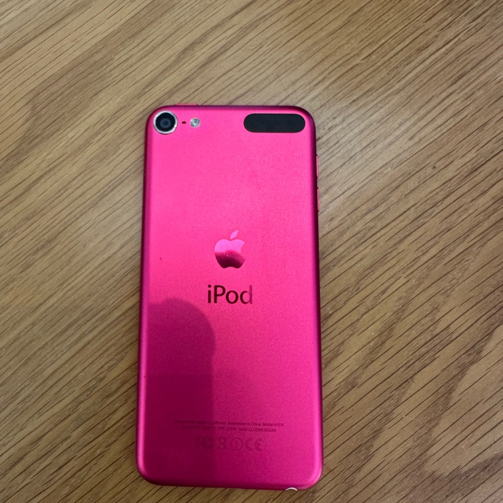 36 G Apple iPod in Vibrant Pink